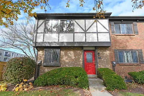 488 Halifax Cir, Cincinnati, OH 45244