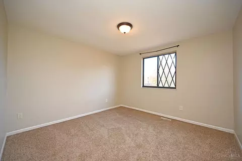 488 Halifax Cir, Cincinnati, OH 45244 photo 23