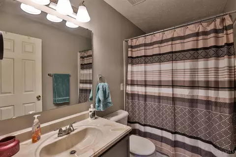 656 Thornton, Morrow, OH 45152 photo 16