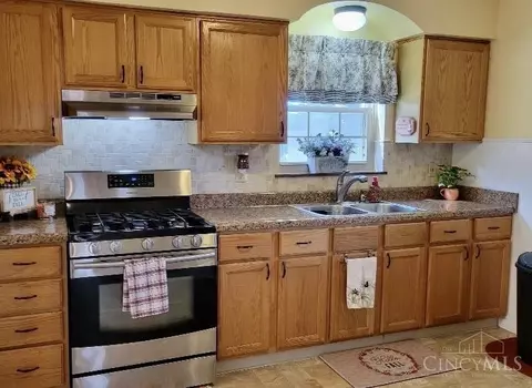 1708 Flora, Cincinnati, OH 45231 photo 13