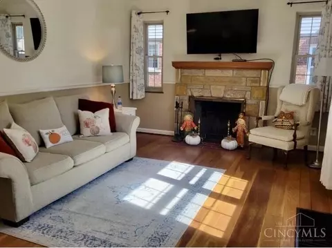 1708 Flora, Cincinnati, OH 45231 photo 3