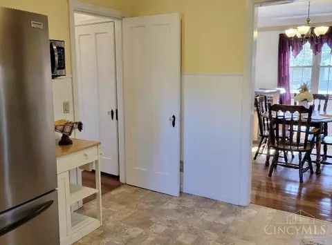 1708 Flora, Cincinnati, OH 45231 photo 10