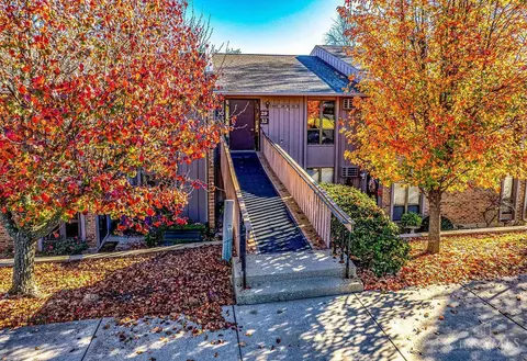 6135 Fairfield #33, Oxford, OH 45056