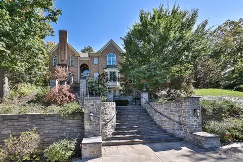 5000 Taft, Cincinnati, OH 45243