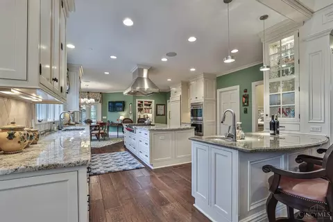 5000 Taft, Cincinnati, OH 45243 photo 17