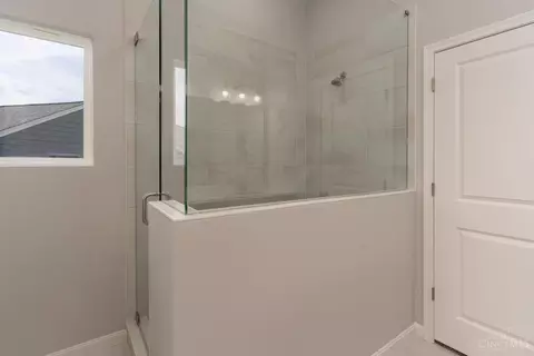 Bath - 970 Crestpoint, Cincinnati, OH 45245 photo 1 of 2