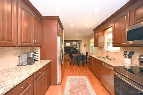 1814 Lockbourne Dr, Cincinnati, OH 45240 photo 11