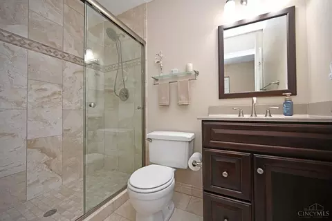 1814 Lockbourne Dr, Cincinnati, OH 45240 photo 23