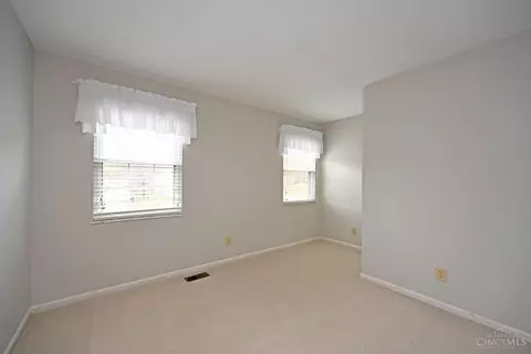 1814 Lockbourne Dr, Cincinnati, OH 45240 photo 27