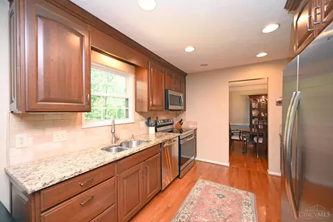 1814 Lockbourne Dr, Cincinnati, OH 45240 photo 13