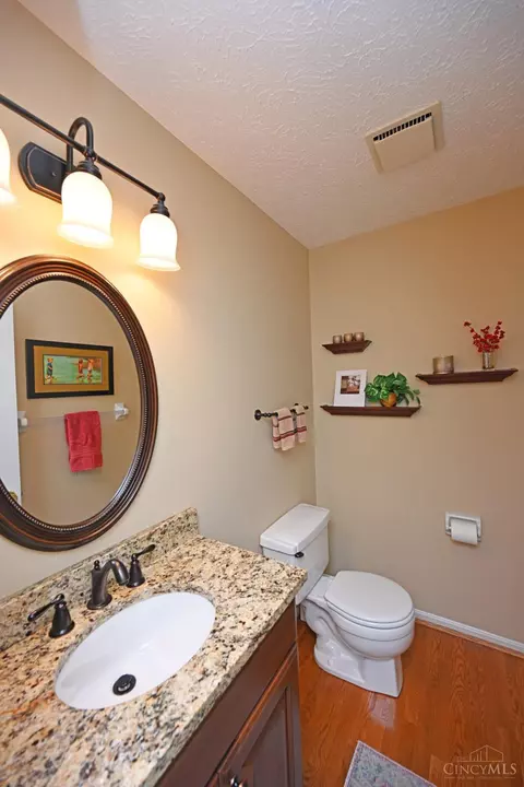 1814 Lockbourne Dr, Cincinnati, OH 45240 photo 19