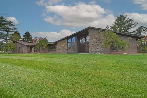7415 Ayers Rd, Cincinnati, OH 45255 photo 2
