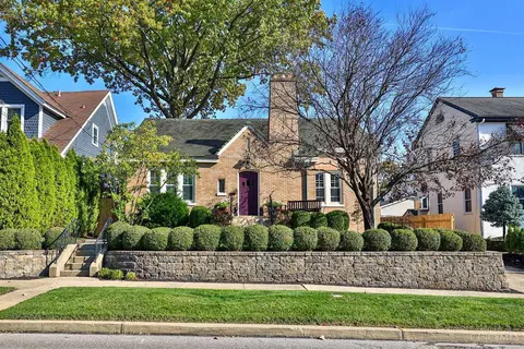 1330 Paxton Ave, Cincinnati, OH 45208
