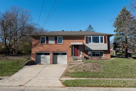 11777 Hamlet Rd, Forest Park, OH 45240