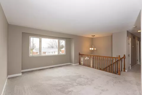 11777 Hamlet Rd, Forest Park, OH 45240 photo 4