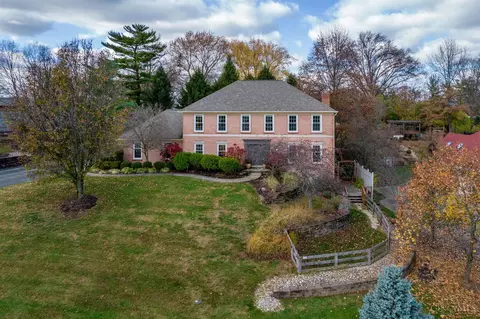 2725 Lawyers Point Dr, Cincinnati, OH 45244