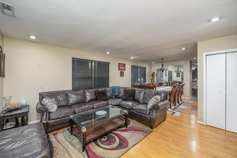 5209 Cook, Blue Ash, OH 45242 photo 4