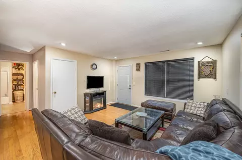5209 Cook, Blue Ash, OH 45242 photo 3