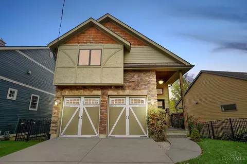 3129 Kinmont, Cincinnati, OH 45208