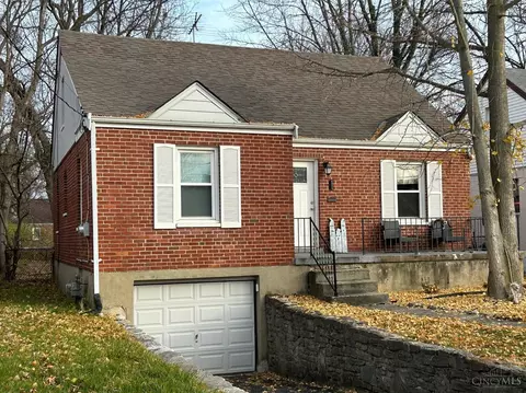6924 Gloria Dr, North College Hill, OH 45239