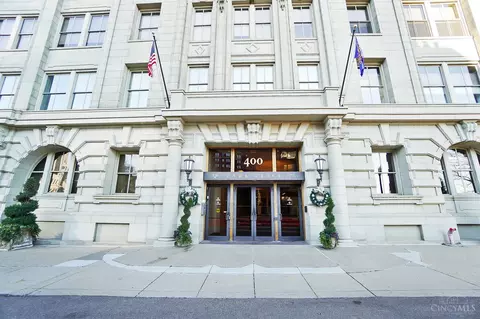 400 Pike #916, Cincinnati, OH 45202
