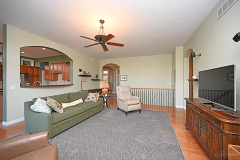 995 Legendary, Pierce Twp, OH 45245 photo 12