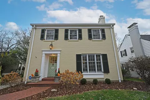 6821 Hammerstone Way, Mariemont, OH 45227