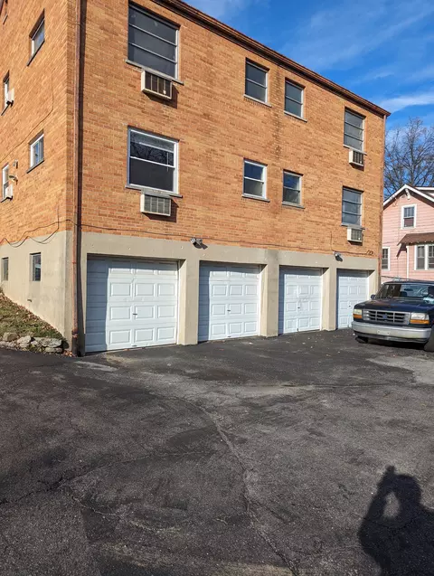 6652 Cheviot, Cincinnati, OH 45247 photo 2