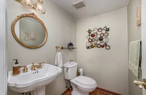 923 Belsage, Cincinnati, OH 45231 photo 19