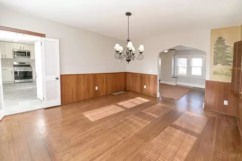 6645 Iris, Cincinnati, OH 45213 photo 8