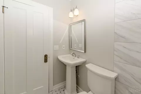 6645 Iris, Cincinnati, OH 45213 photo 16