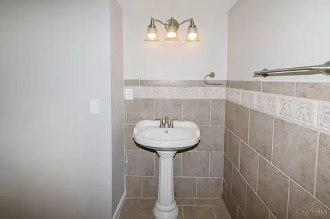 6645 Iris, Cincinnati, OH 45213 photo 28