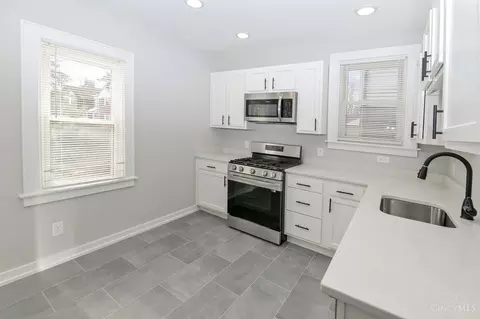 6645 Iris, Cincinnati, OH 45213 photo 11