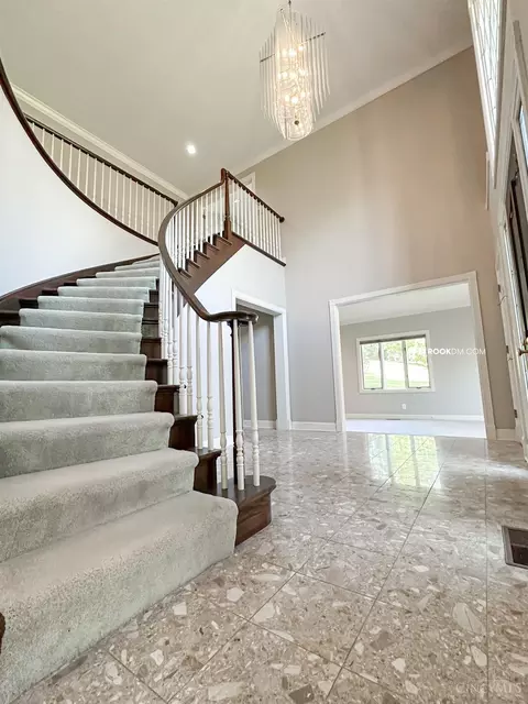8449 Heritage, Cincinnati, OH 45249 photo 6
