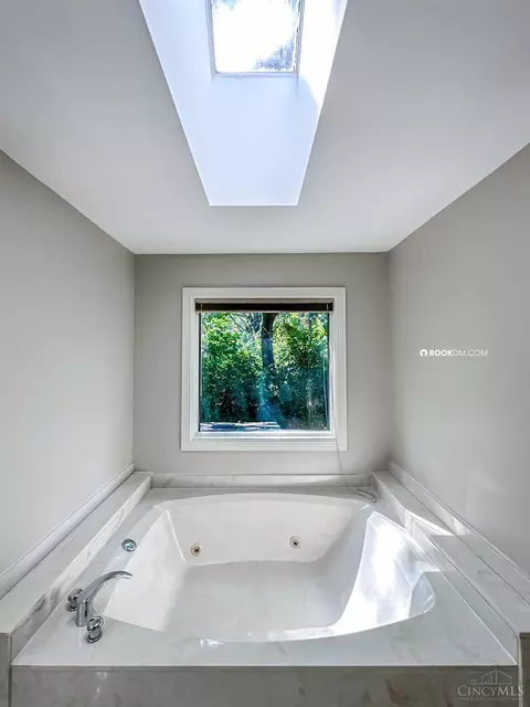 8449 Heritage, Cincinnati, OH 45249 photo 27