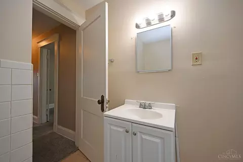4876 Overlook, Cincinnati, OH 45238 photo 25