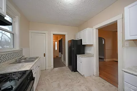 4876 Overlook, Cincinnati, OH 45238 photo 17