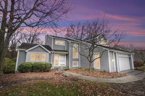 3797 Chimney Hill Dr, Blue Ash, OH 45241