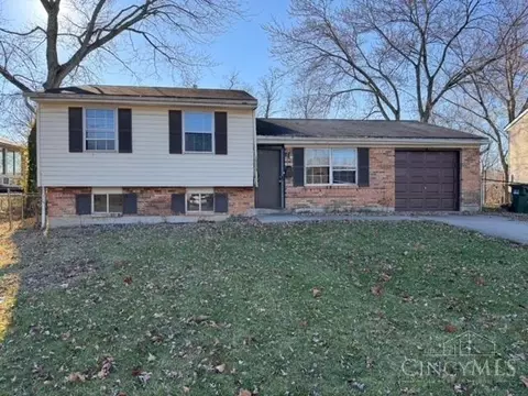 10329 Season Dr, Colerain Twp, OH 45251