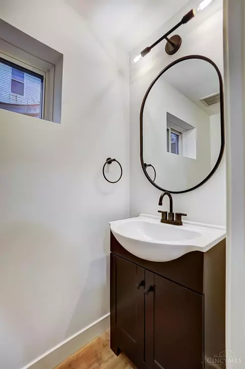 4705 Castle, Cincinnati, OH 45227 photo 25