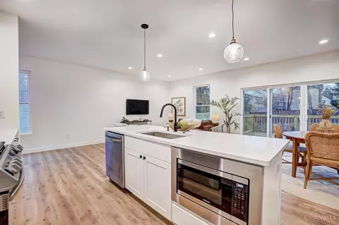 4705 Castle, Cincinnati, OH 45227 photo 8