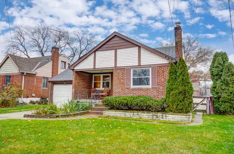 3831 Broadlawn, Cincinnati, OH 45236