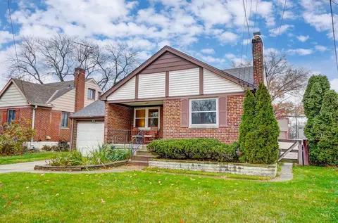 3831 Broadlawn Cir, Silverton, OH 45236