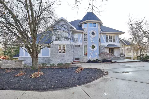 8239 Kemper Rd, Cincinnati, OH 45249