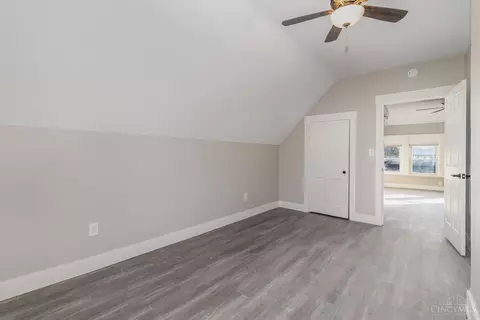 852 Windham, Cincinnati, OH 45229 photo 23