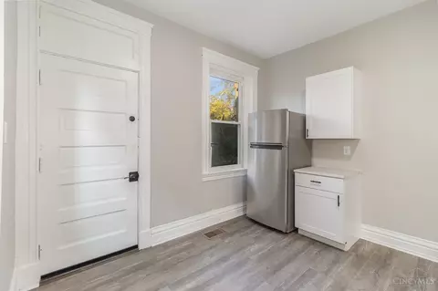 852 Windham, Cincinnati, OH 45229 photo 12