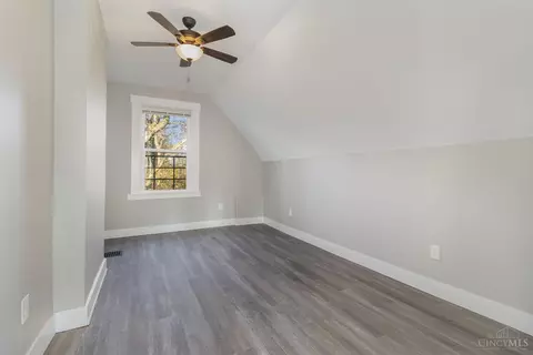 852 Windham, Cincinnati, OH 45229 photo 24
