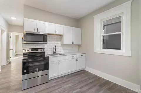 852 Windham, Cincinnati, OH 45229 photo 13