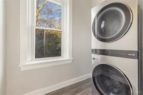 852 Windham, Cincinnati, OH 45229 photo 17