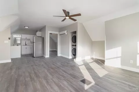 852 Windham, Cincinnati, OH 45229 photo 20
